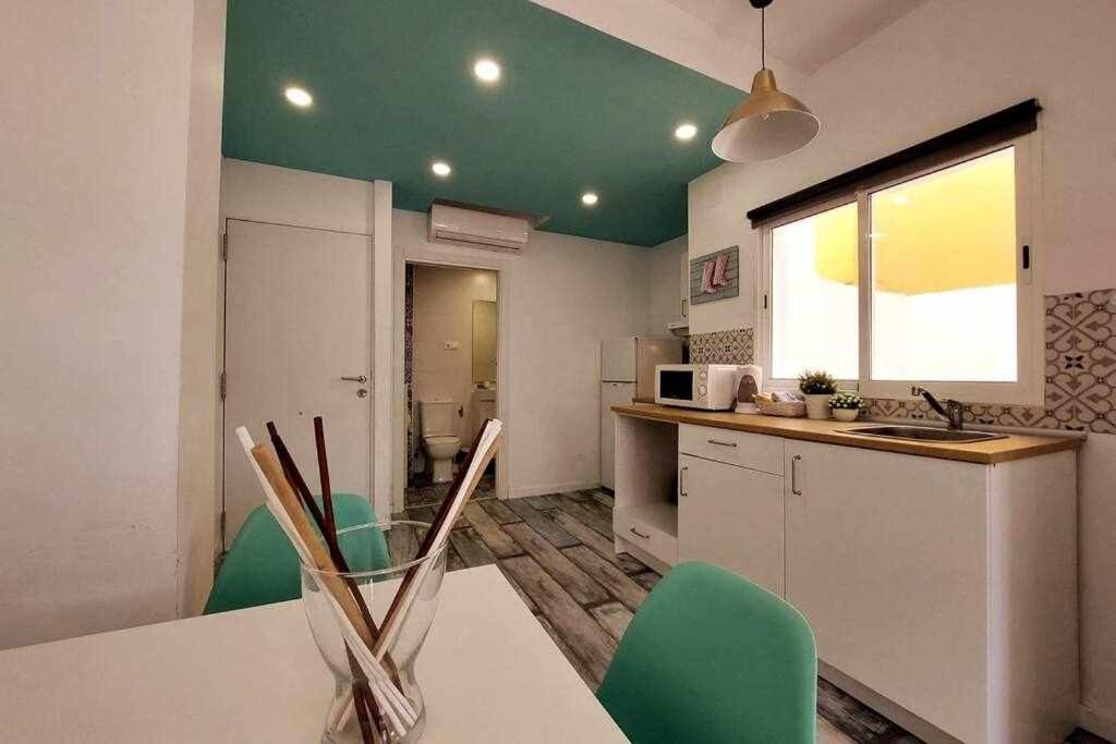 Bonito Apartamento En 2º Linea De Playa & Parking Apartman Málaga Kültér fotó