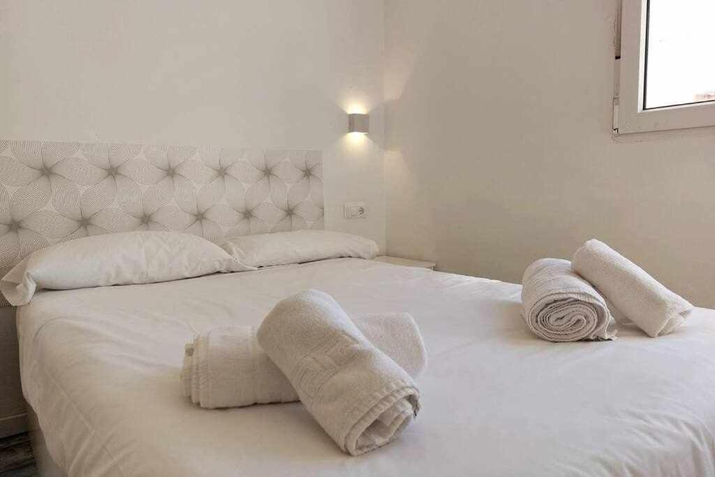Bonito Apartamento En 2º Linea De Playa & Parking Apartman Málaga Kültér fotó