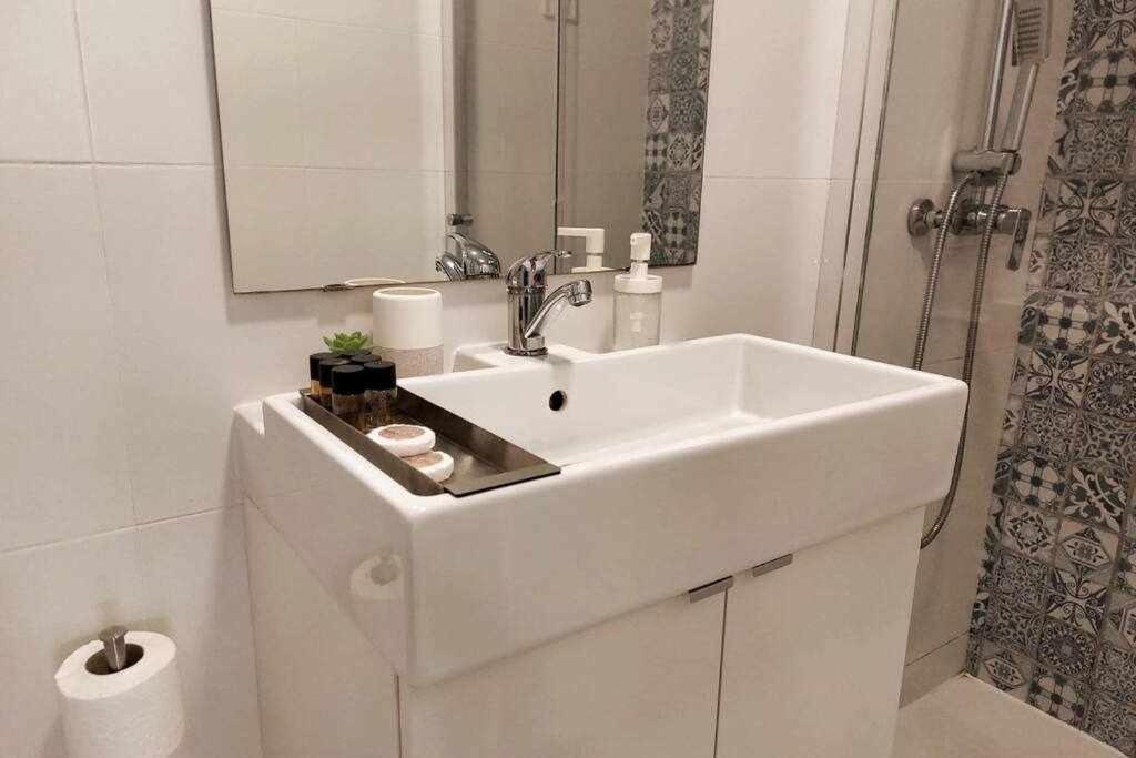Bonito Apartamento En 2º Linea De Playa & Parking Apartman Málaga Kültér fotó